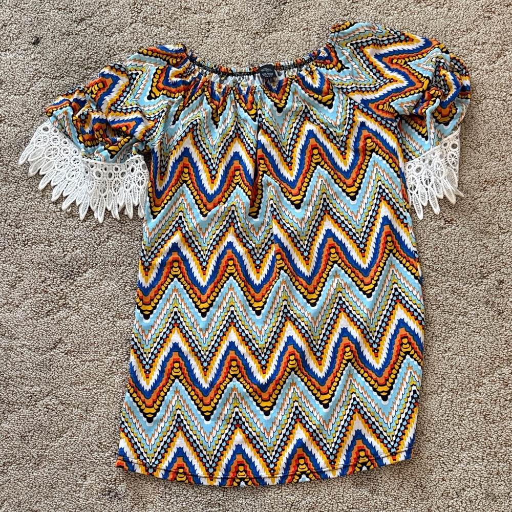 Chevron Patterned Dress with Lace Sleeves